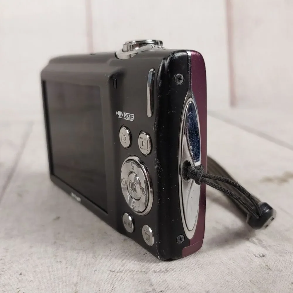 AS-IS Nikon Coolpix S3000 Digital Camera Purple - LENS ERROR For Parts